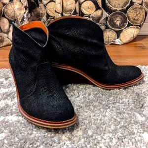 Schuler & Sons | Anthropologie Textured Black Wedges